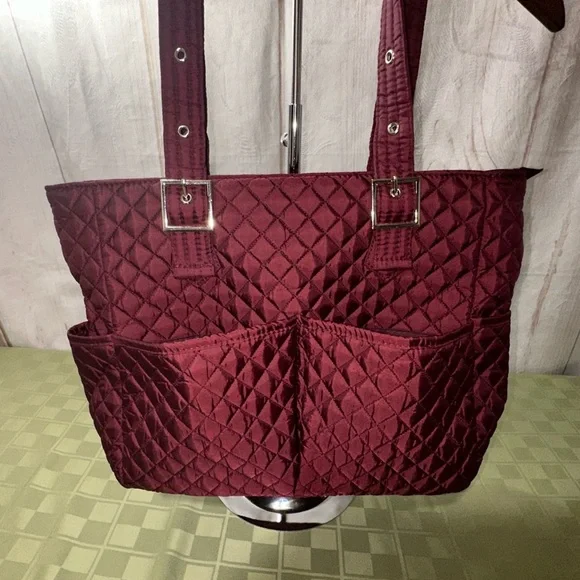 Discontinued Donna Sharp Quilted Tote with Double Handles - Picture 2 of 11